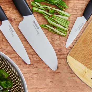 Picture of Bio 3-piece Ceramic Knife Set and 11" Bamboo Board